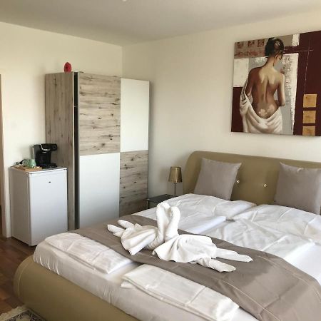 Hotel-Restaurant Zum Donaueck 毛特豪森 外观 照片