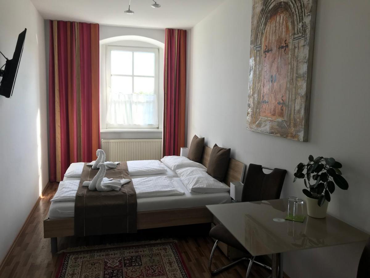 Hotel-Restaurant Zum Donaueck 毛特豪森 外观 照片