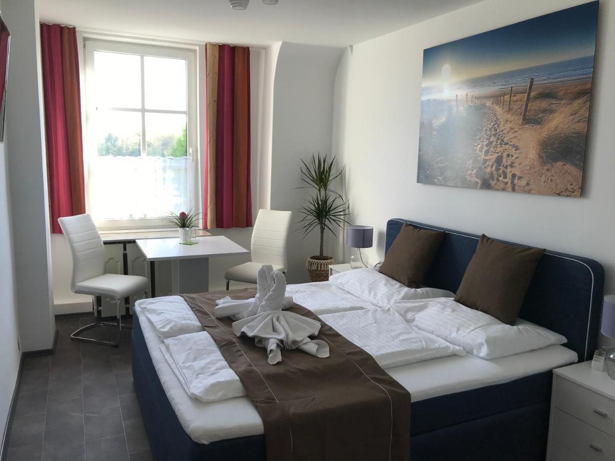 Hotel-Restaurant Zum Donaueck 毛特豪森 外观 照片