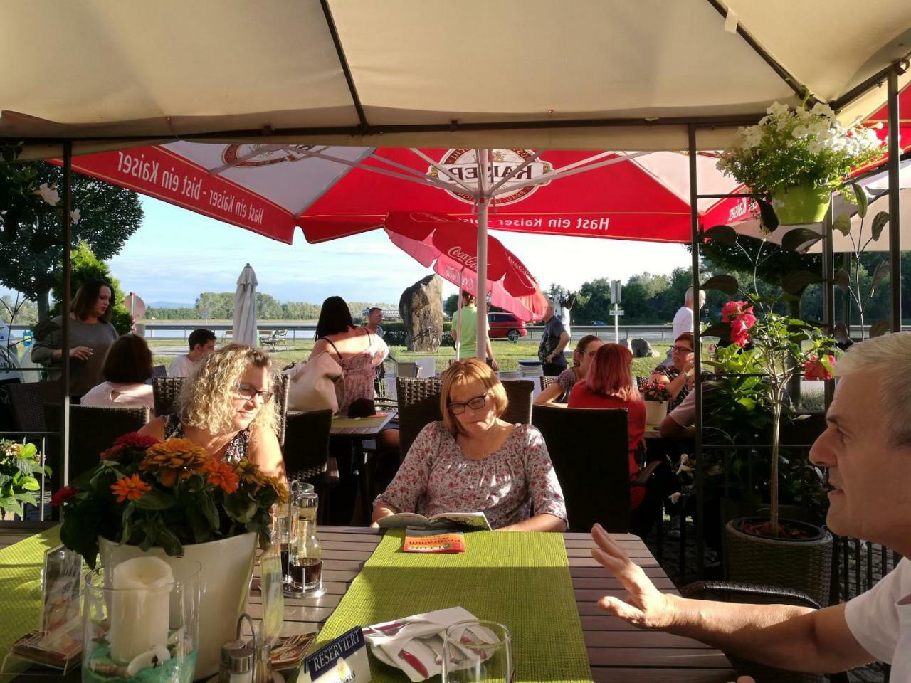 Hotel-Restaurant Zum Donaueck 毛特豪森 外观 照片